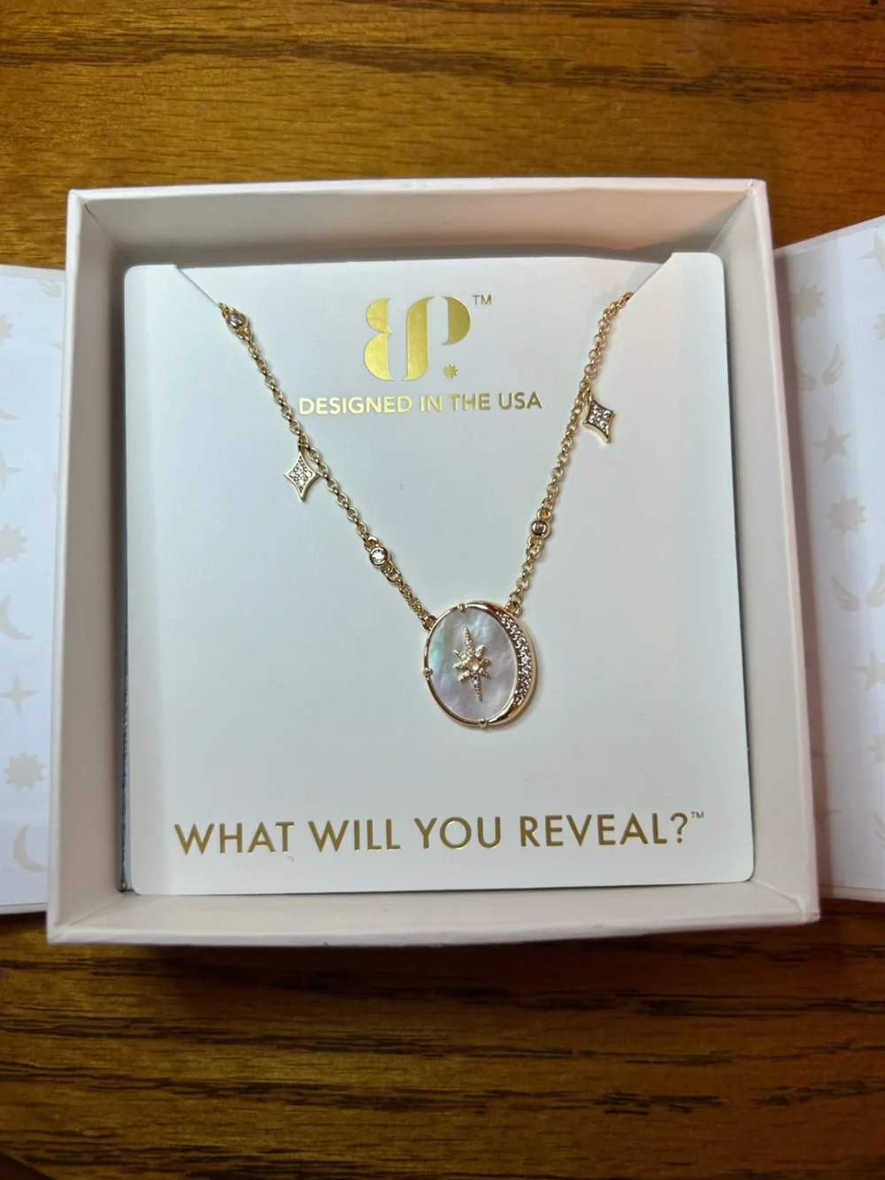 Bomb Party Halo Gold Mother-of-Pearl Necklace
